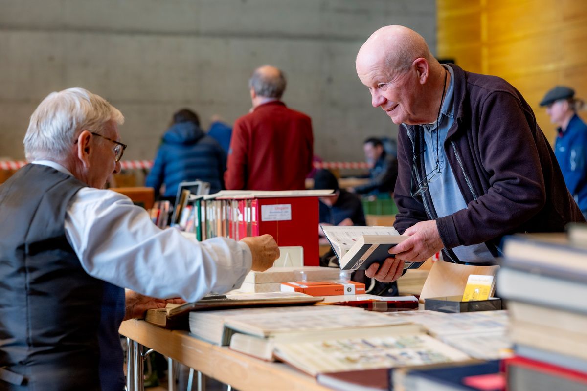 Börse der Tiroler Briefmarken-Sammler: Wo alte Schätze liegen – aber die Jungen fehlen