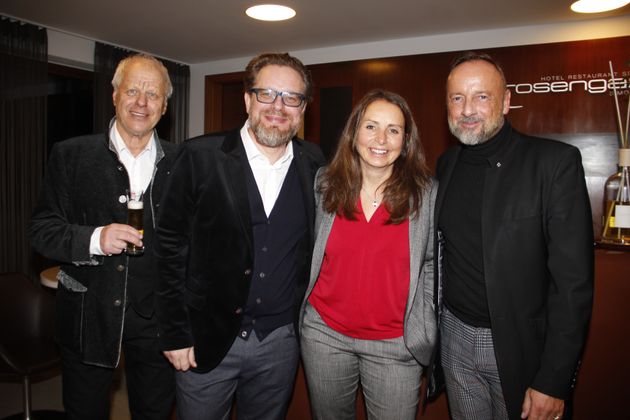 Fred Steinacher, Thomas Reiter (GF BezirksRundschau OÖ), Sonja Mayr und Ralf Lothert (v. l.; JTI Austria).