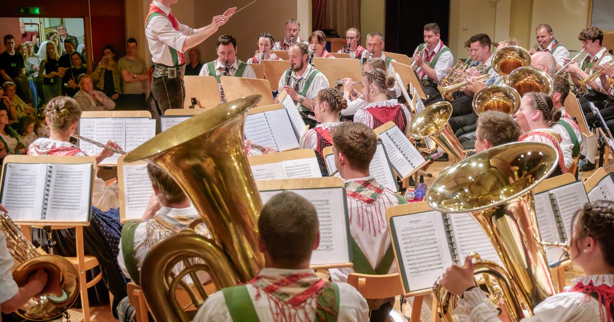 Blasmusik-und-Filmklassiker-Musikkapelle-St-Johann-im-Walde-l-dt-zum-Pfingstkonzert