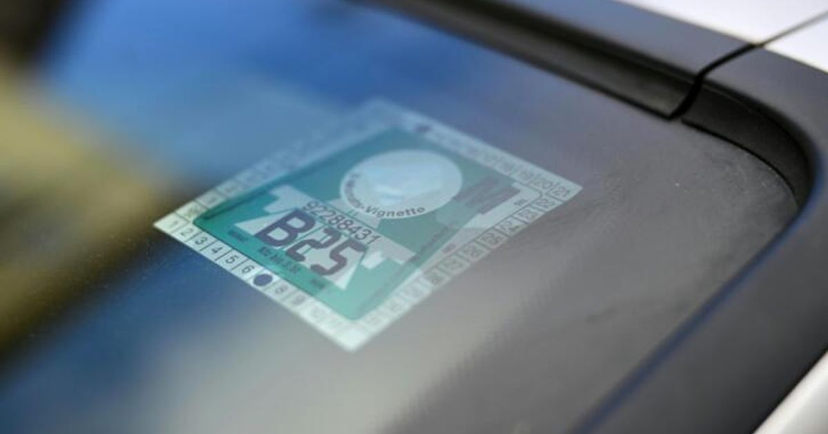 Nationalrat-besiegelt-Aus-der-Klebevignette