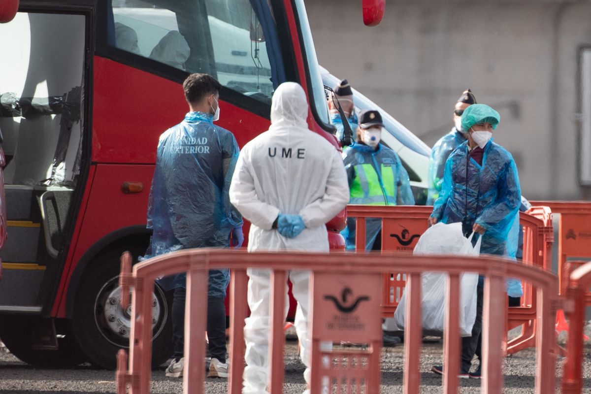 Hantavirus-Ausbruch: Erste Kreuzfahrschiff-Passagiere von Teneriffa ausgeflogen