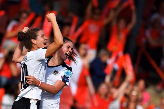 First time: Kategorie-Sieger Objektiv 2018 in der Kategorie Sport von Florian Ertl. Erstes Spiel der österreichischen Fußball-Nationalmannschaft der Damen nach der ersten Qualifikation. Erste Qualifikation - erstes Tor - erster Sieg - erster Jubel.