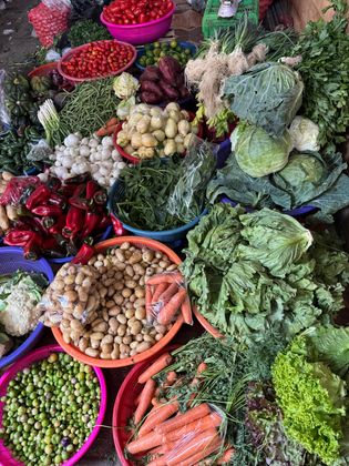 Die Auswahl am Markt in Antigua ist groß und bunt.