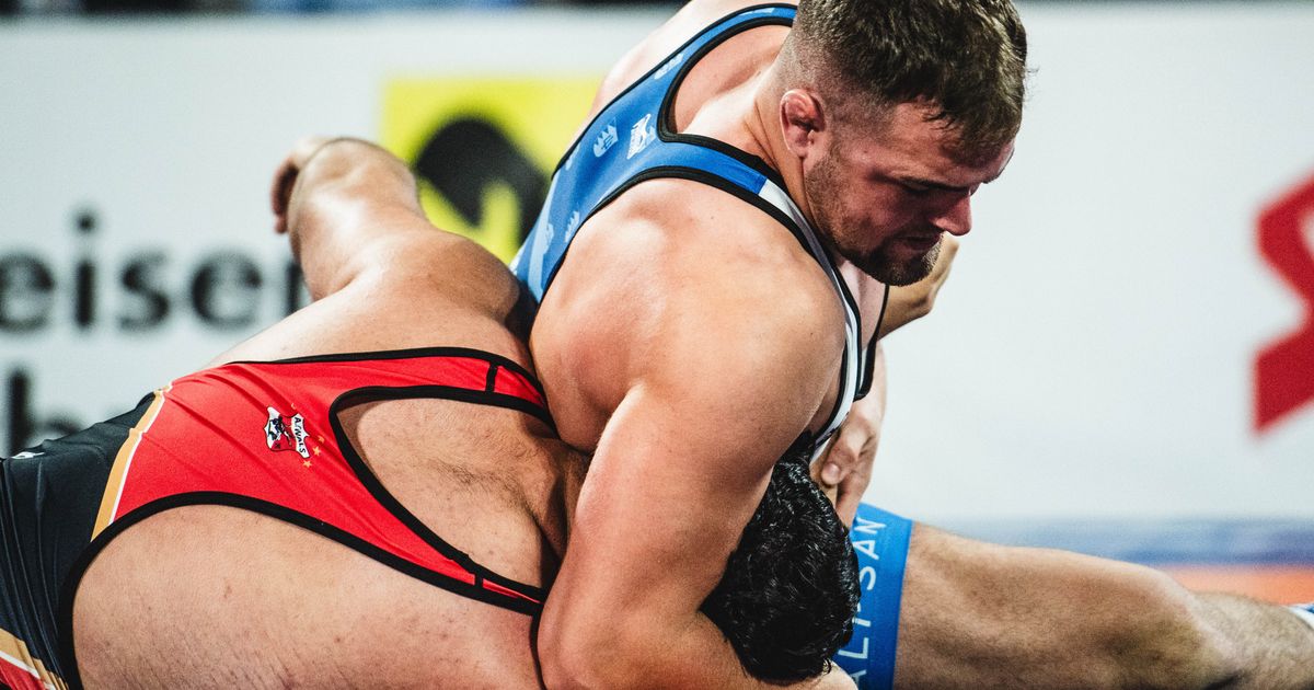 Prestige-Sieg-gegen-Rekordmeister-Wals-Inzinger-Ringer-lie-en-die-Muskeln-spielen