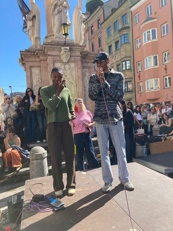 Große Kundgebung in Innsbruck für Victoria und Joseph: „Tirol ist unser Zuhause“