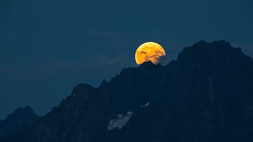 2018 bringt totale Mondfinsternis und spektakuläre Missionen im All