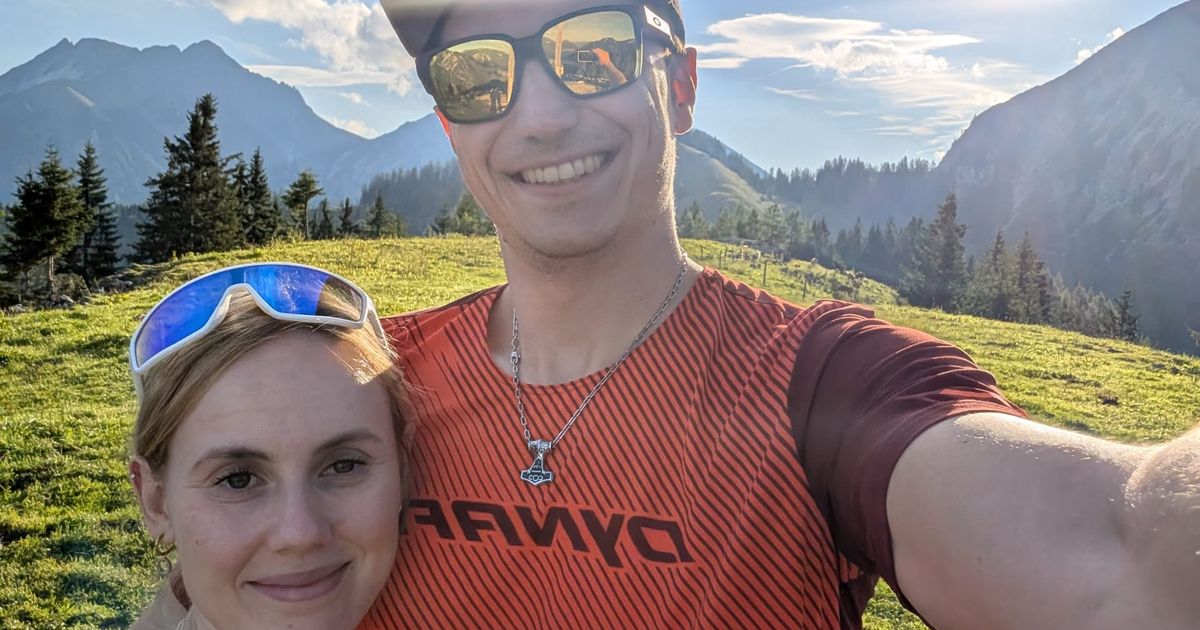 Tiroler-P-rchen-erz-hlt-wie-aus-einer-aufgeschlagenen-Lippe-Liebe-wurde