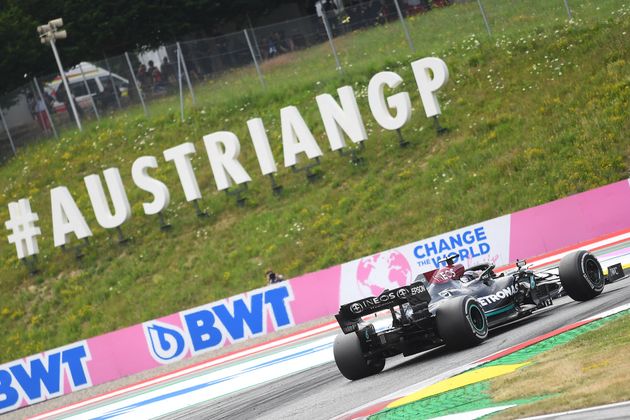 Lewis Hamilton konnte mit Verstappen nicht Schritt halten und musste auch Teamkollege Bottas und Norris im McLaren vorbeiziehen lassen.