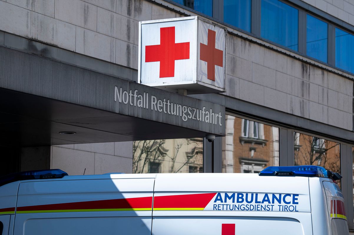 Motorradunfall auf der Brennerstraße: 19-Jähriger nach Bremsfehler gestürzt