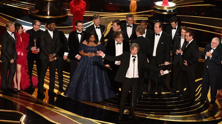 Produzenten, Regisseur Peter Farrelly und die Schauspieler von "Green Book" feierten gemeinsam den Oscar für den besten Film.