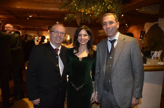 MoHo-Chef Hermann Petz, Charity-Lady Sonja Klima und Industriellenpräsident Christoph Swarovski (v. l.).