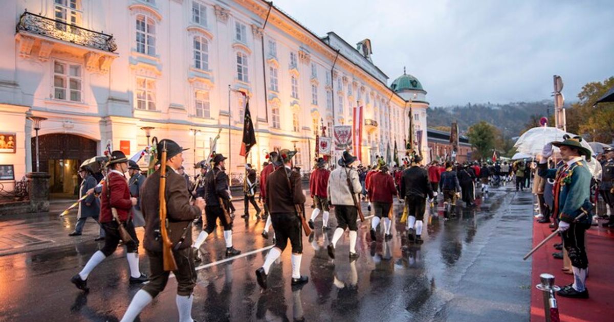 Zu-teuer-zu-unsicher-Sch-tzen-vom-Tegernsee-schw-nzen-Gro-aufmarsch-in-Innsbruck
