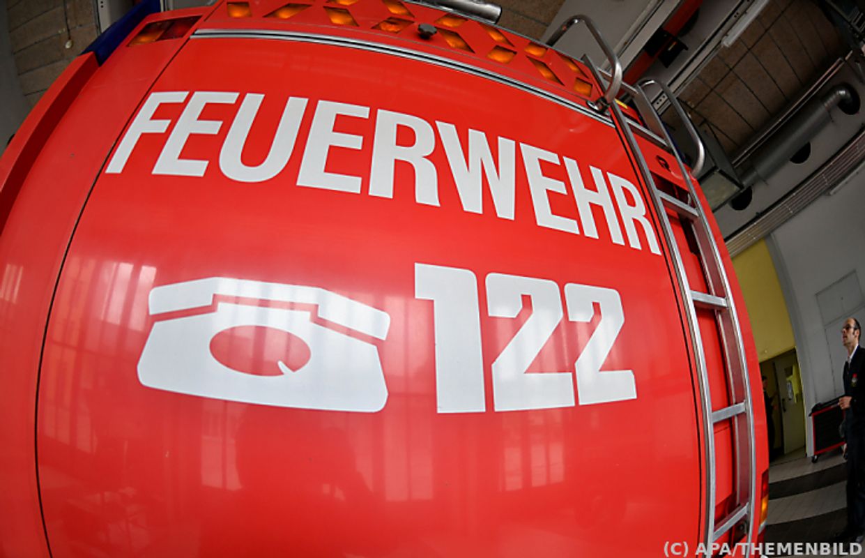 Waldbrand in Innsbruck dank raschem Eingreifen der Feuerwehr schnell unter Kontrolle