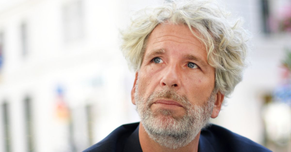 Stermann-in-neuem-Solo-als-Mischung-aus-Gaga-und-Jelinek-