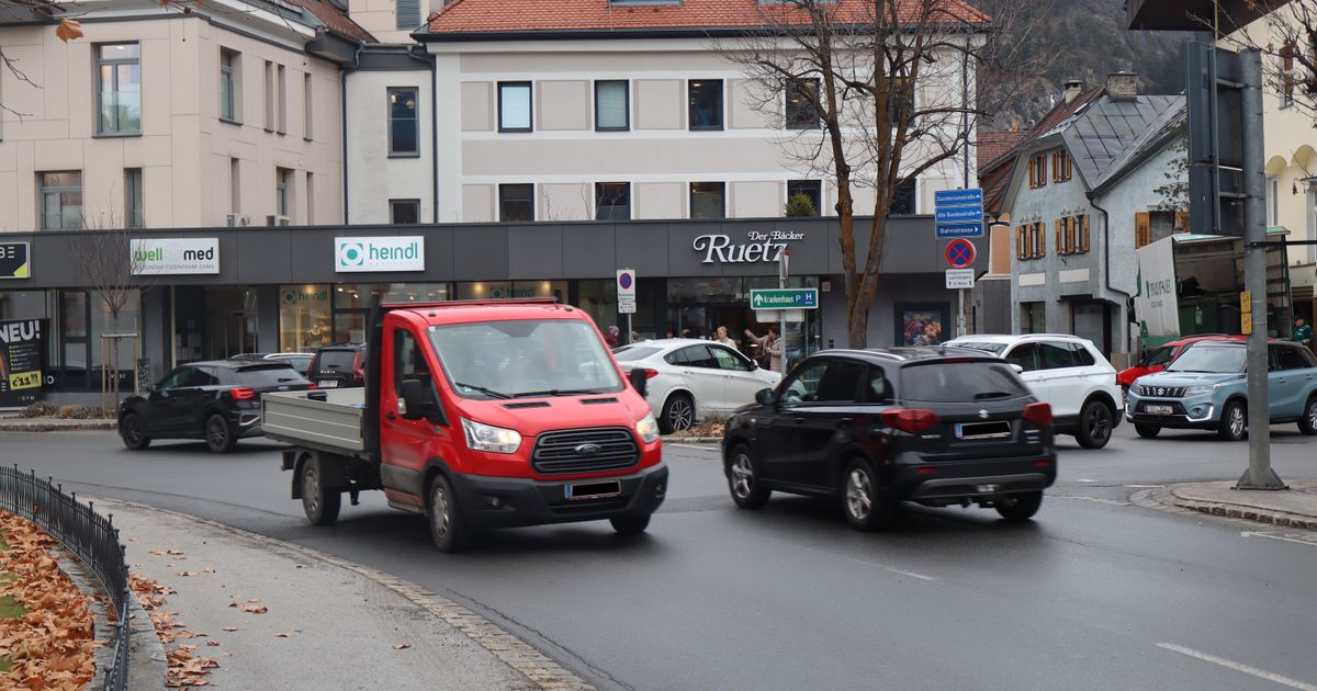 Stau-Hotspot-wird-entsch-rft-Zams-r-stet-sich-gegen-die-gro-e-Blechlawine