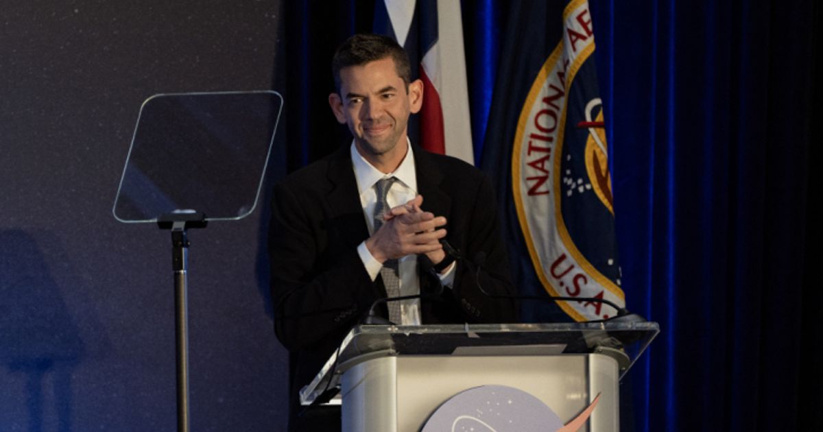 Artemis-2-Astronauten-Erde-ist-wie-Rettungsboot-im-All