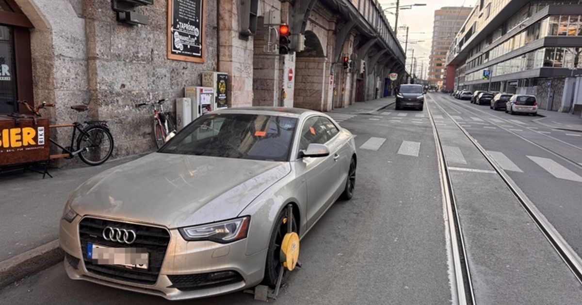 Seit-ber-zwei-Monaten-Ewiger-Falschparker-als-Hindernis-bei-den-Innsbrucker-B-gen