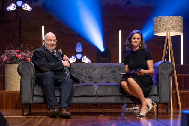 Michael D. Zimmermann im Gespräch mit Moderatorin Daniela Schmiderer.