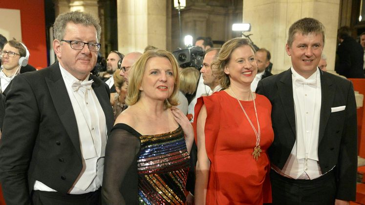 Wolfgang Meilinger, Außenministerin Karin Kneissl (FPÖ) und der tschechische Außenminister Tomas Petricek mit Ehefrau Iva Petrickova.