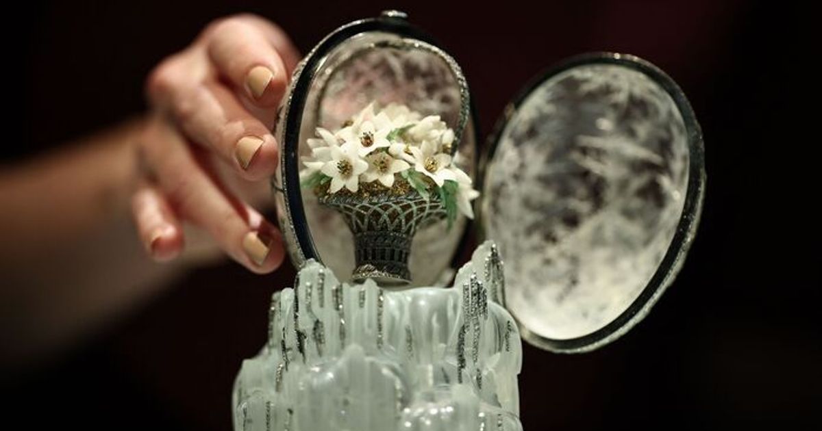 neuer-rekord-winter-ei-von-faberg-f-r-26-millionen-euro-versteigert