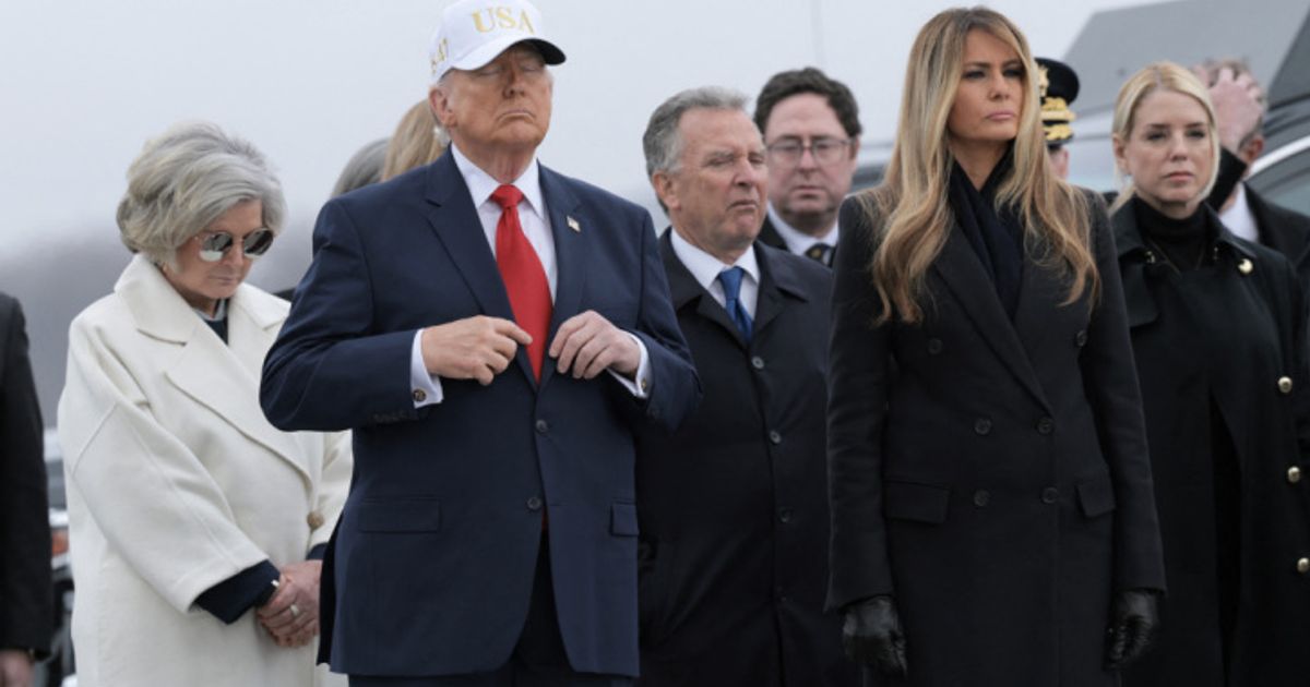 Trump-erwies-gefallenen-US-Soldaten-letzte-Ehre