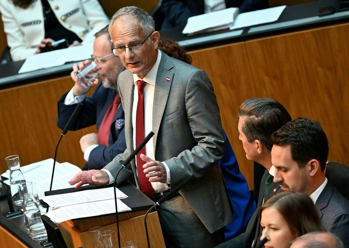 Sparkurs für den ORF: Regierung streicht 93 Millionen Euro