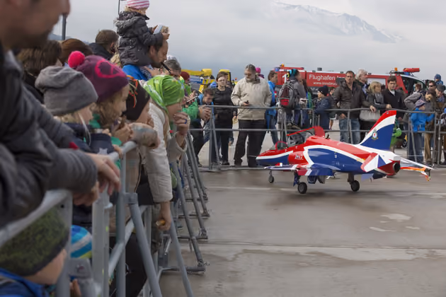 Auch die Modellflieger konnten ihre Künste vorführen.