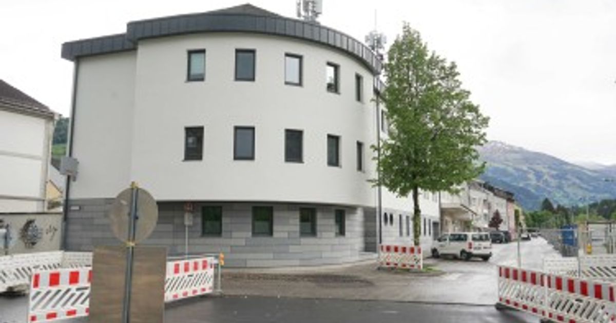 Rechter-Iselweg-in-Lienz-gesperrt-Einbahn-wird-umgedreht