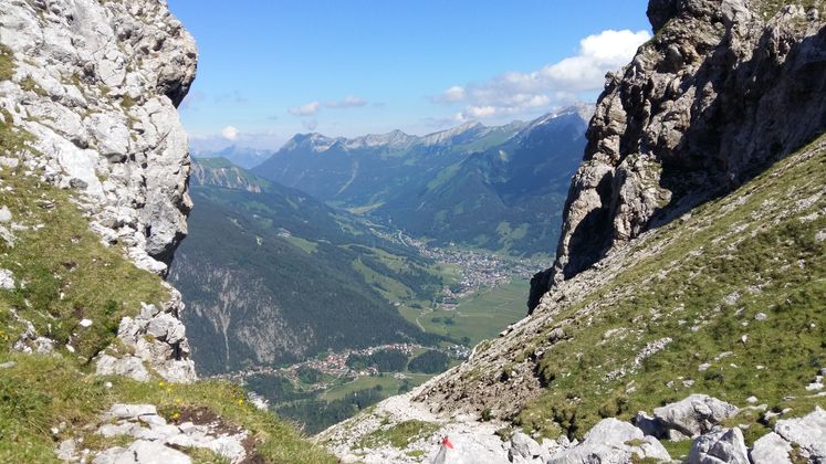 Biberwiererscharte mit Blick nach Lermoos und Biberwier.
