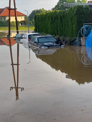 Kräftige Gewitter haben im Burgenland am für zahlreiche Überschwemmungen gesorgt. Besonders betroffen war der Bezirk Oberwart.
