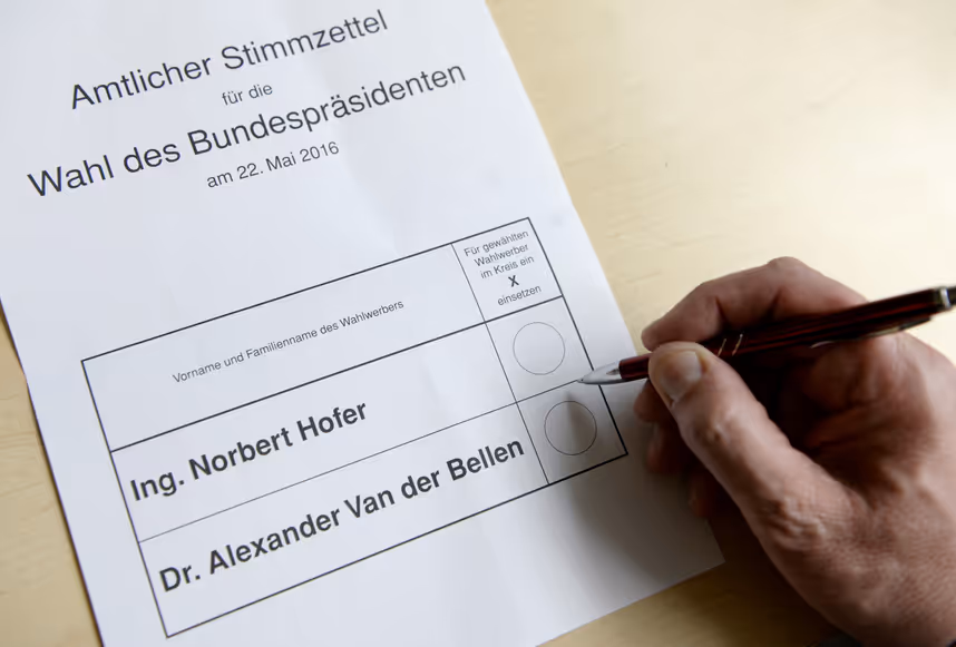 So viele wie noch nie: Fast 900.000 Briefwähler sorgen für Spannung
