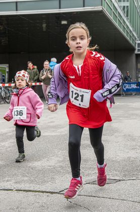 #121 Isabella und #136 Marie