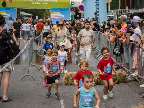 Klasse bis 6 Jahre (Äffchen - 800m)