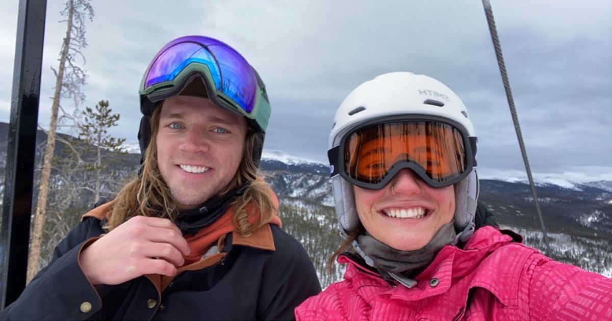 Ein-See-und-ein-kaputter-Handschuh-Ein-Paar-erz-hlt-seine-besondere-Liebesgeschichte