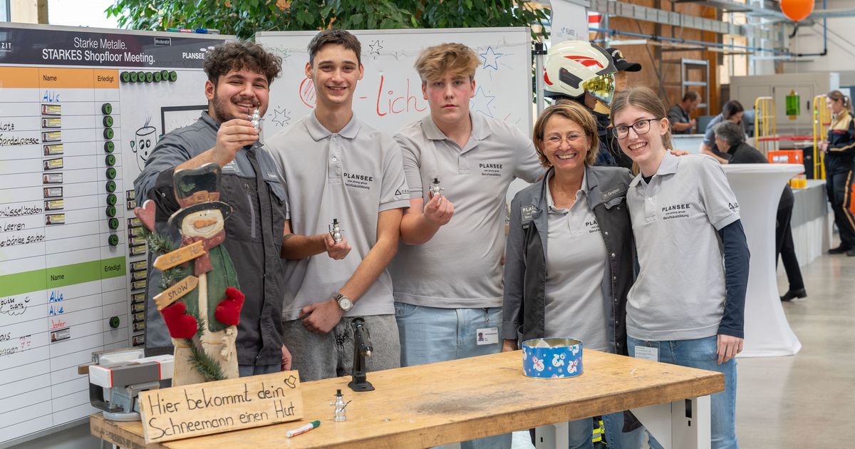 Lehrling-f-r-einen-Tag-in-der-weihnachtlichen-Hightech-Werkstatt-bei-Plansee