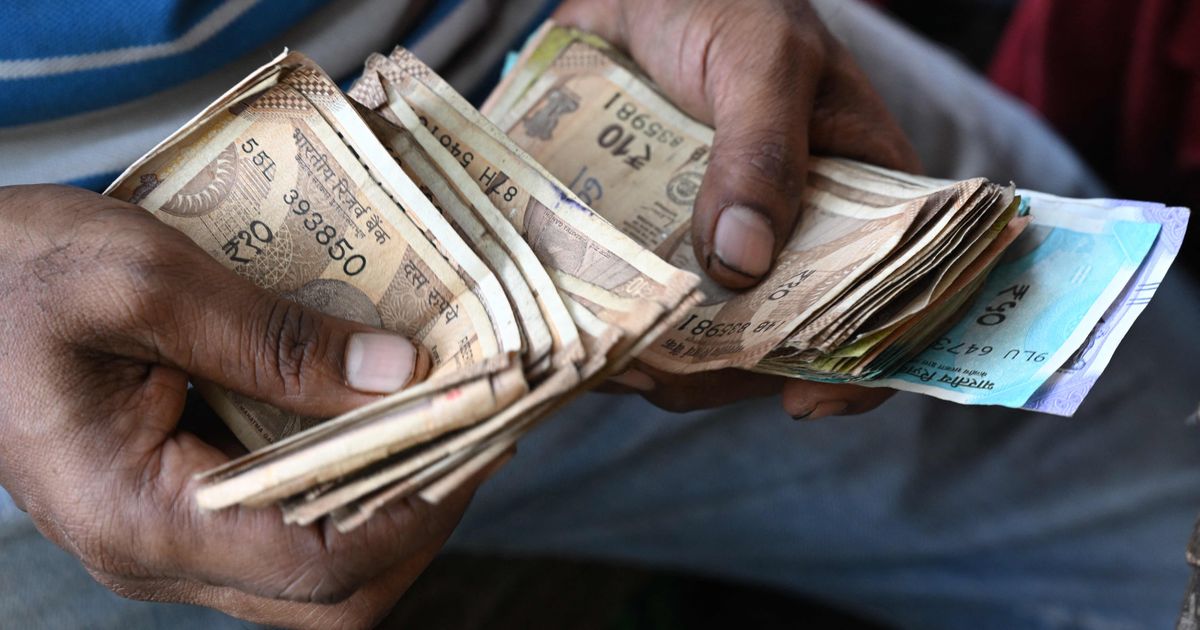 Fehlende-Sterbeurkunde-Mann-kam-mit-Leiche-seiner-Schwester-in-die-Bankfiliale