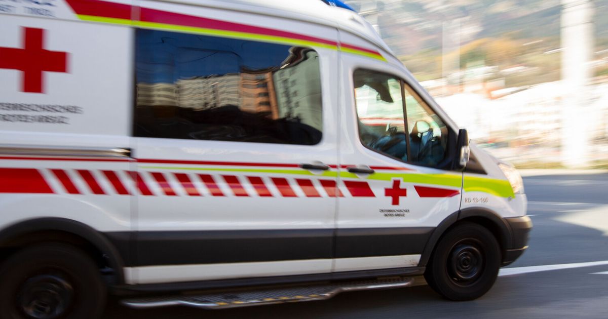 70-j-hriger-Autolenker-prallte-im-Gschnitztal-gegen-Hausmauer