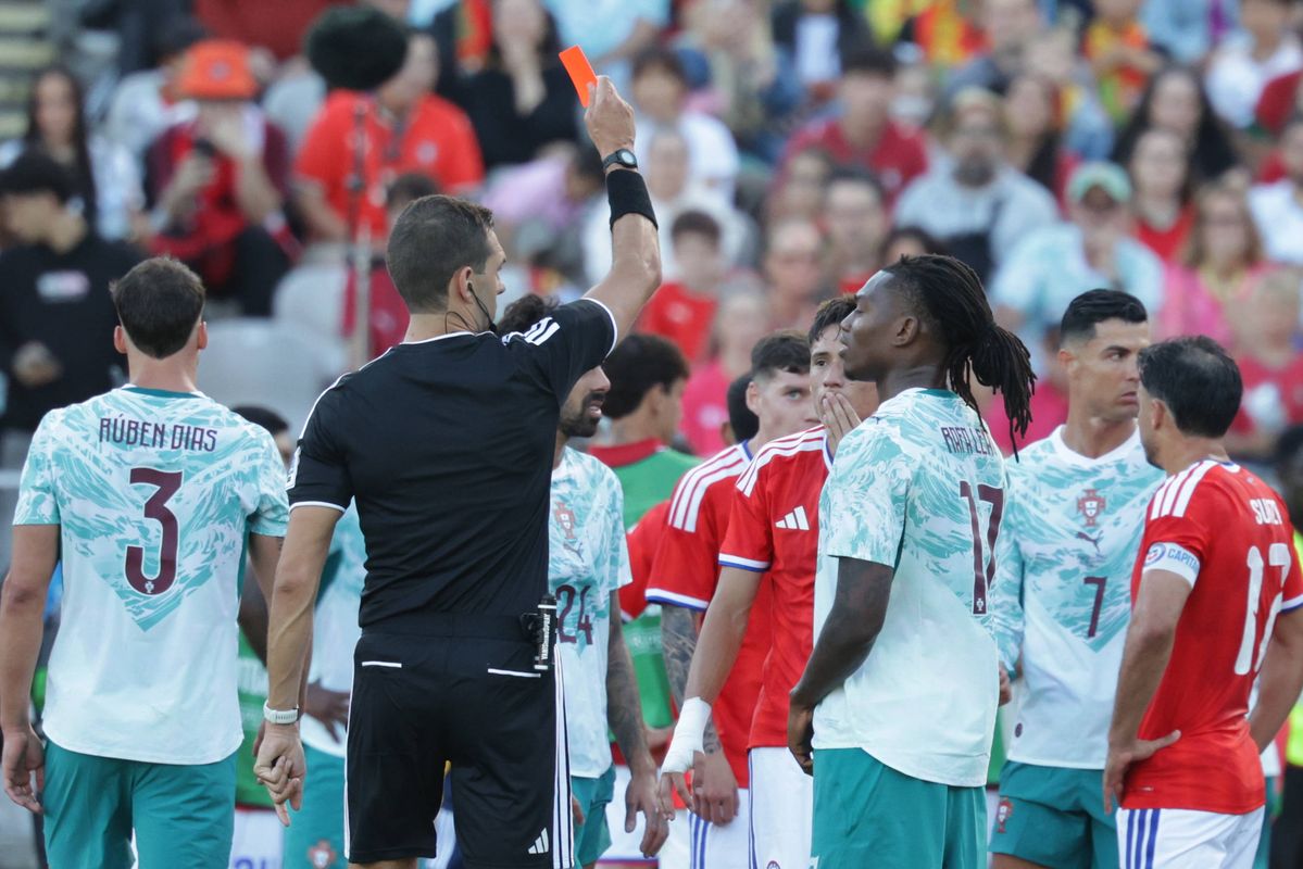 Portugal-Star Leao sieht im letzten WM-Test Rot, Deutschland