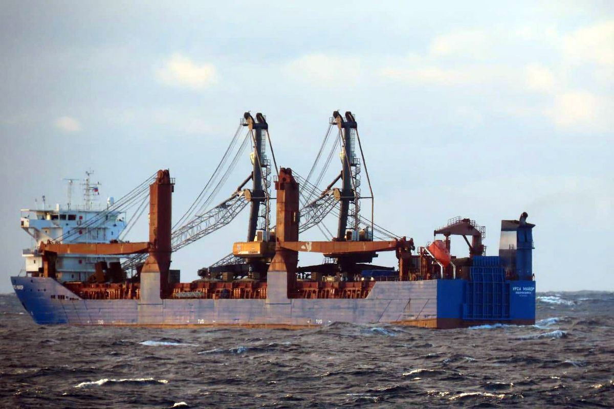Russischer Frachter mit brisanter Ladung soll gezielt versenkt worden sein