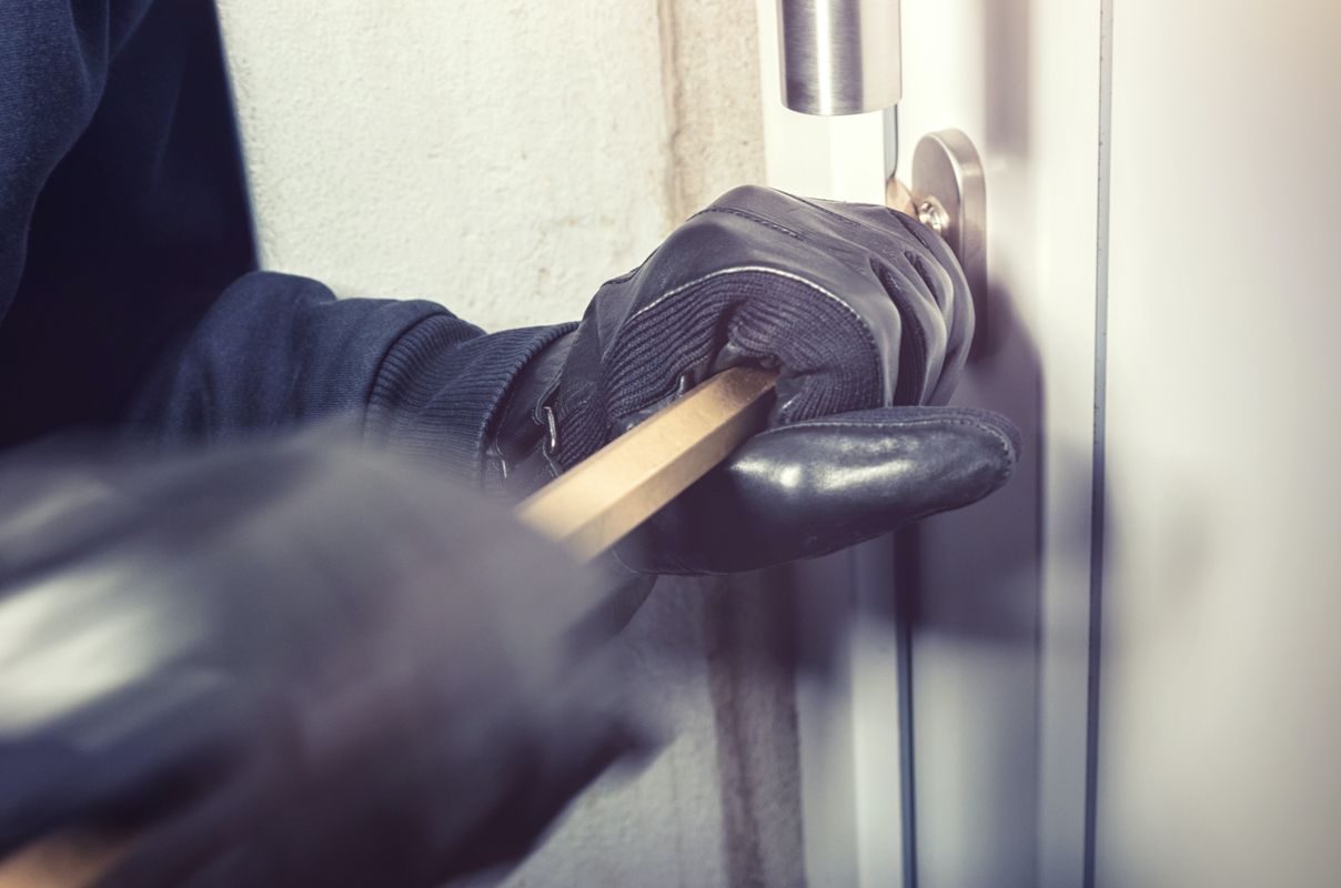 Teures Bauwerkzeug in Brandenberg gestohlen: Polizei sucht ZeugInnen