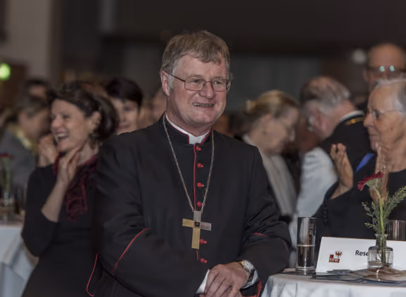 Bischof Scheuer beim Festakt im Kongress.