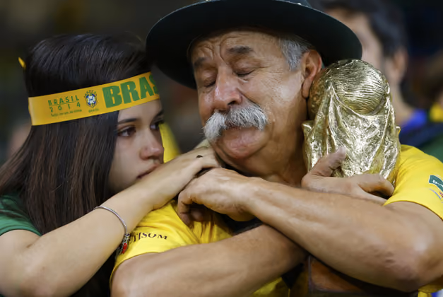 Brasiliens Fußballfans waren nach dem Debakel freilich am Boden zerstört.