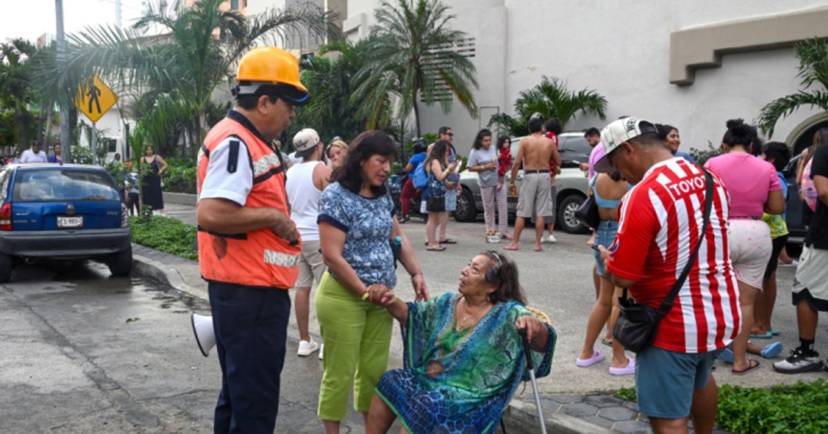 Zwei-Tote-bei-starkem-Erdbeben-in-Mexiko