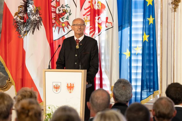 LH Anton Mattle bedankte sich in seiner Ansprache bei den Geehrten für ihre besonderen Verdienste.