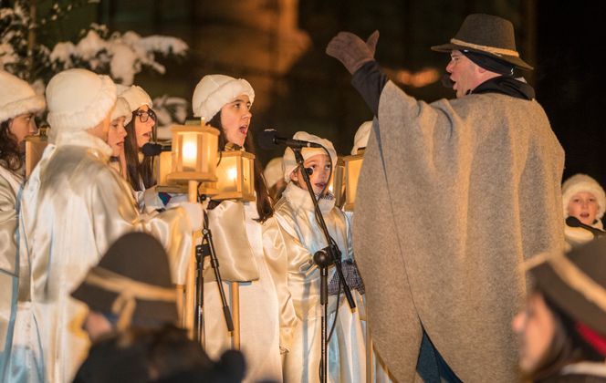 Am Ende wurde "Es wird scho glei dumper" und danach "Stille Nacht" gesungen.