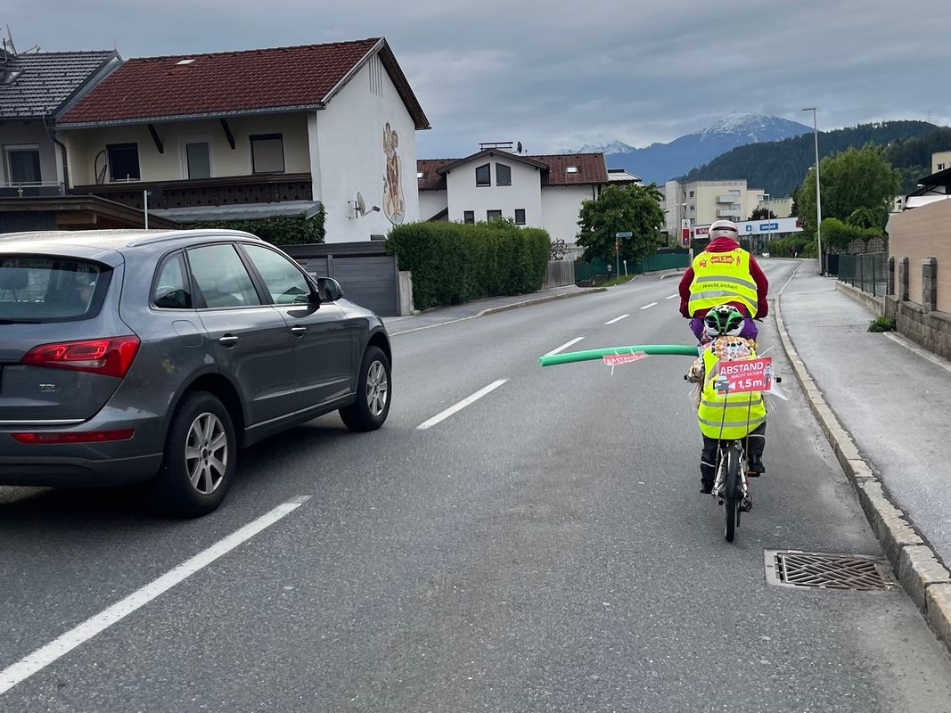 Mehr Abstand beim Überholen von Radfahrern: Aktionsfahrten m