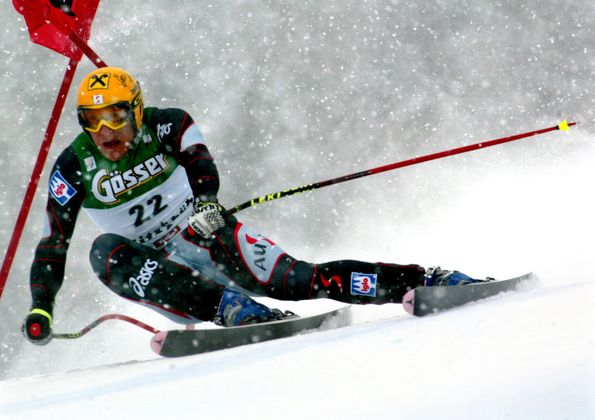 Der Rückkehrer:  Nachdem Hermann Maier fast alle Abfahrten gewonnen hatte, glückte dem Herminator 2001 der erste Triumph auf der Streif. Noch emotionaler war sein Super-G-Sieg 2003 – es war der erste Weltcup-Erfolg nach seinem schwerem Motorradunfall.