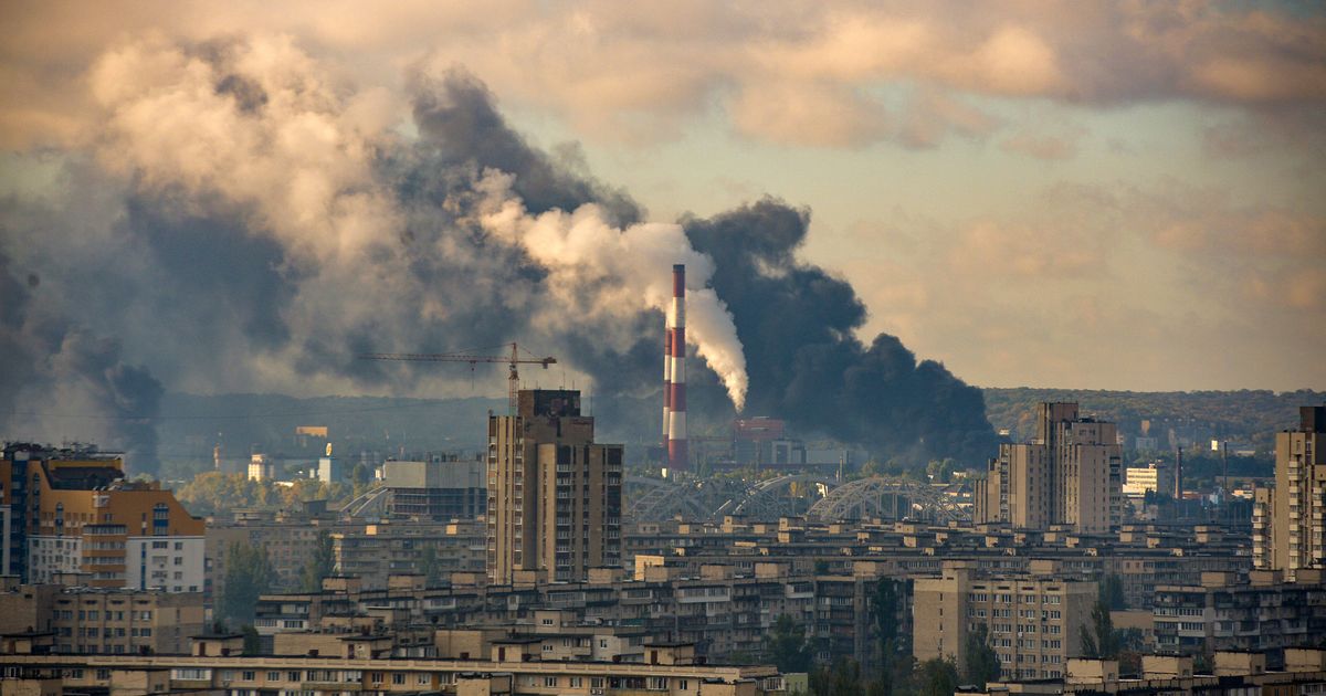 Nach-massiven-Angriffen-Russlands-Weite-Landesteile-in-Ukraine-ohne-Strom