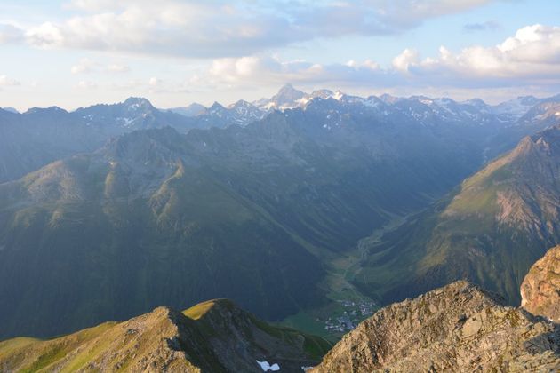 Blick von der Geisspitze Richtung Galtür und Jamtal.