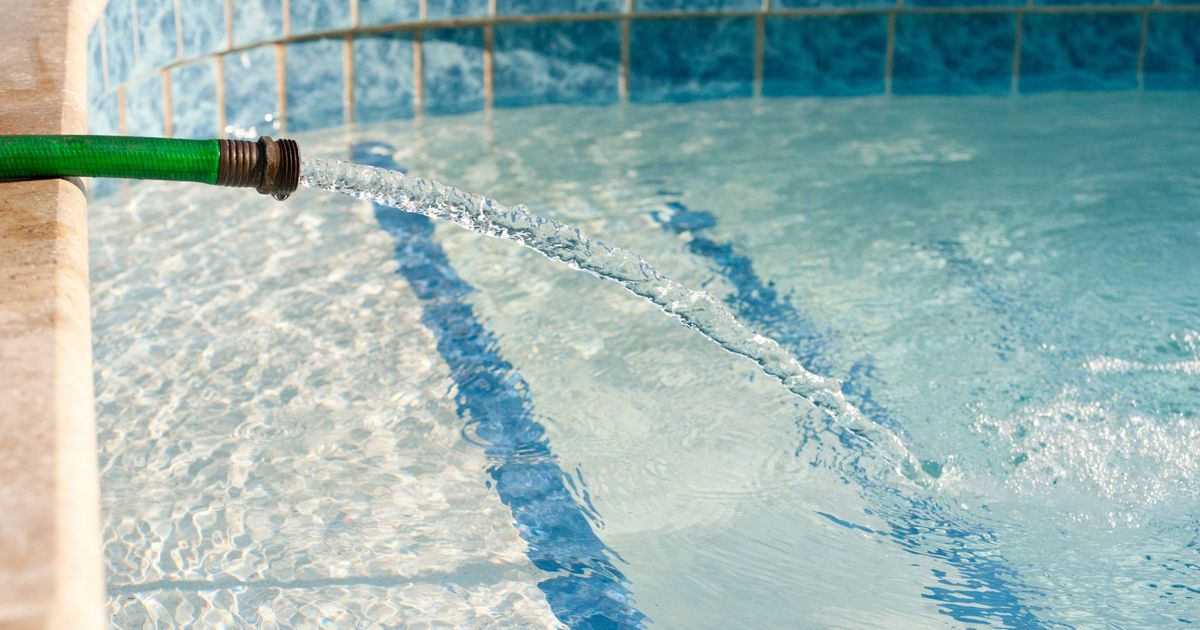 -Zum-Trinken-haben-wir-Wasser-f-r-Pools-nicht-Was-die-Trockenheit-f-r-Tirol-bedeutet